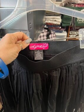 Suzy Wong Black Pleated A-Line Skirt with Elastic Waistband